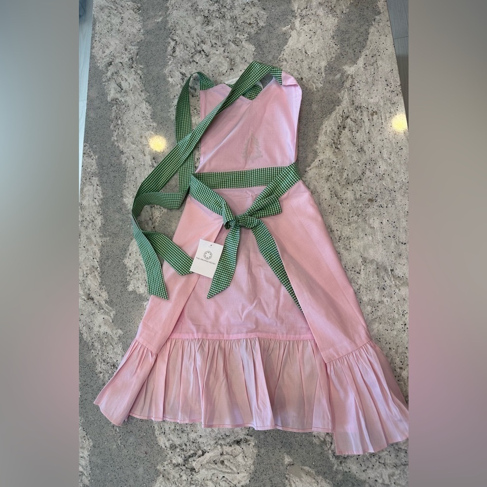 PROPER PEONY PINK / GREEN CHRISTMAS TREE NOEL APRON - ADULT - Picture 5 of 5